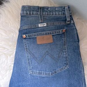 Wrangler Westward Crop